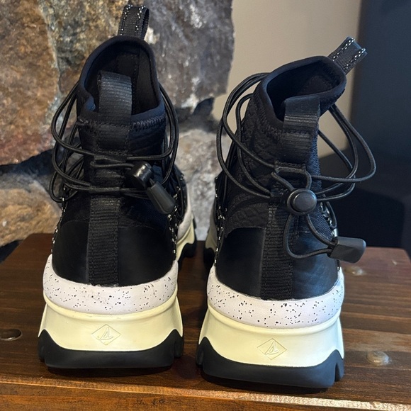 SPERRY size 9 Plushwave Black Water resistant bootie - Picture 3 of 8